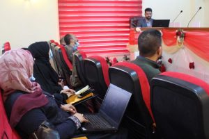 كلية العلوم الاسلامية تنظم دورة تدريبية حول كيفية ادارة الصف الالكتروني