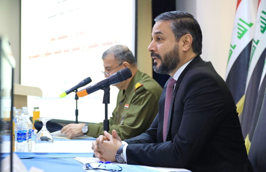 وزير التعليم يقدم محاضرة في جامعة الدفاع للدراسات العسكرية عن البرامج الأكاديمية لدعم مؤسسات الدولة