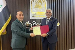 تكريم كلية العلوم الاسلامية من قبل مجلس جامعة كربلاء لحصولها على المركز الاول بين الكليات المناظرة في الجامعات العراقية