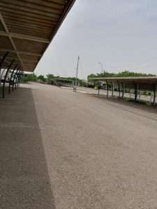 Read more about the article كلية العلوم الإسلامية تباشر بتنفيذ عارضة إلكترونية لتنظيم دخول وخروج السيارات