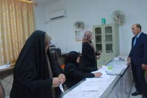 Read more about the article عميد كلية العلوم الإسلامية يتابع ميدانياً عملية تسجيل المتقدمين على الدراسات العليا