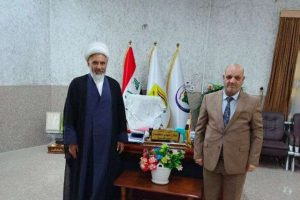 وحدة حقوق الإنسان في كلية العلوم الإسلامية تتعاون مع مؤسسة السجناء لنصب تمثال “الحرية” في الكلية