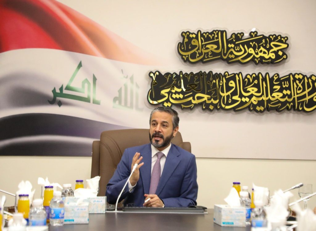 وزير التعليم يعلن استحداث برامج الماجستير في كلية الذكاء الاصطناعي بجامعة بغداد