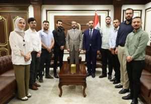 Read more about the article وزير التعليم يستقبل أوائل التخصصات الطبية والتمريضية ويؤكد المضي بترسيخ بيئة أكاديمية رصينة والارتقاء بجودة الأداء