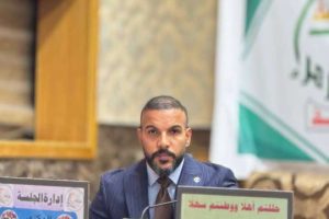 تدريسي من كلية العلوم الإسلامية بجامعة كربلاء يدير جلسة فكرية في منتدى فدك الثقافي