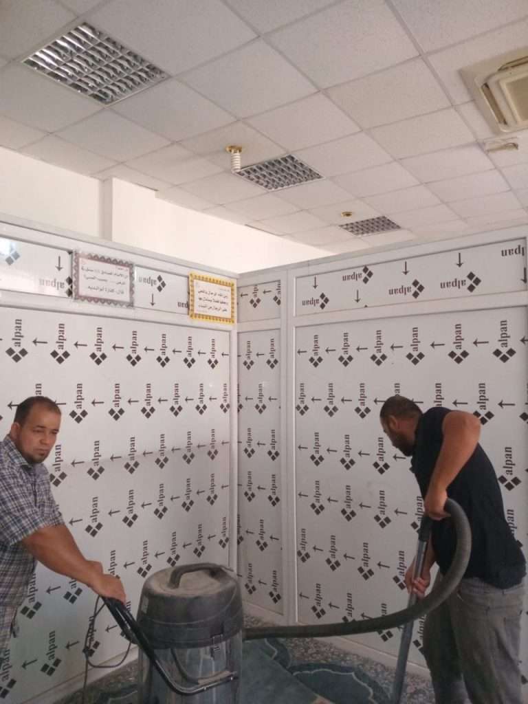 قسم علوم القرآن والتربية الإسلامية يُنظّم ويجهّز مصلّى الطلبة والطالبات ضمن بيئة دينية مهيّأة