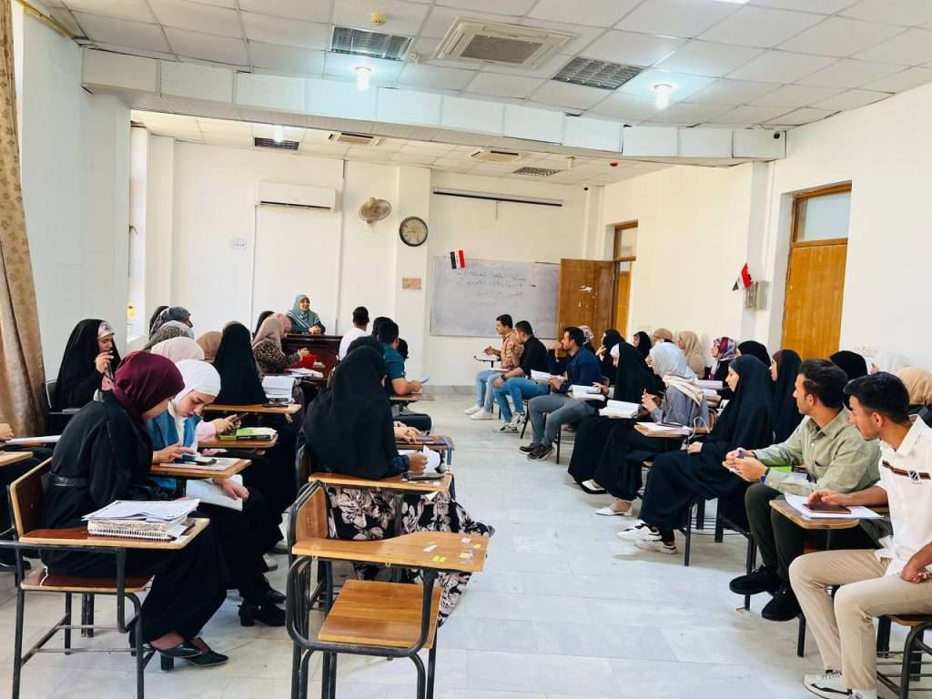 مسابقة علمية في الأدب الحديث لطلبة المرحلة الرابعة في قسم اللغة العربية بكلية العلوم الإسلامية