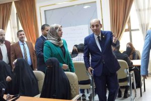 وفد من وزارة التعليم العالي يزور كلية العلوم الإسلامية في جامعة كربلاء ويطّلع على فعاليات الأسبوع العراقي لمكافحة المخدرات