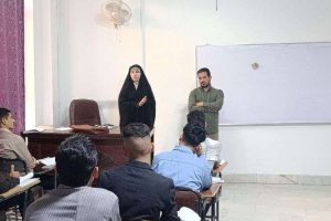 قسم الفقه وأصوله يواصل المتابعة الميدانية لتعزيز الانضباط والالتزام بالزي الجامعي في كلية العلوم الإسلامية