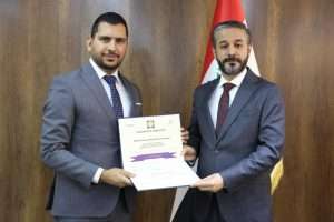 Read more about the article وزير التعليم يمنح شهادات المشاركة والتقدير لـ(50) باحثا عراقيا في برنامج تطوير مهارات البحث العلمي بالتعاون مع Clarivate واتحاد مجالس البحث العلمي العربية وبنك المعرفة المصري
