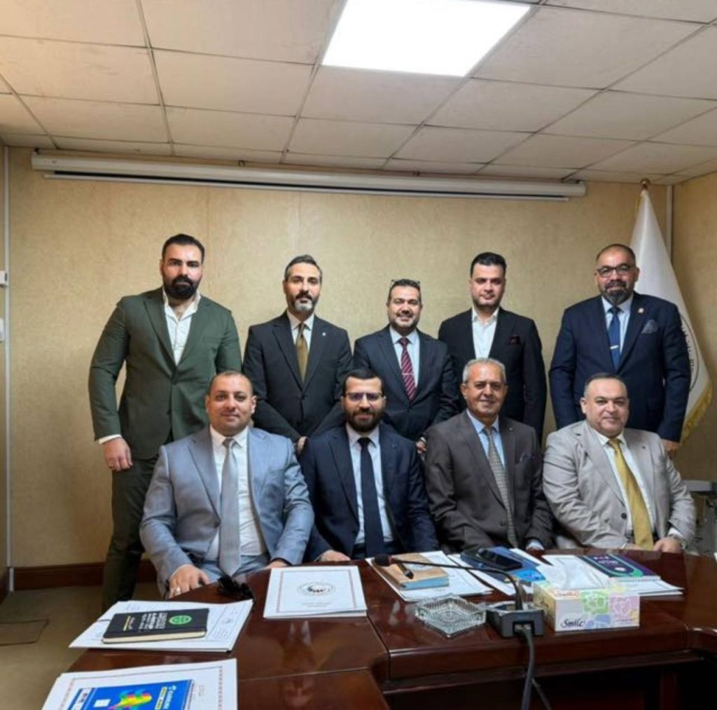 تدريسي من كلية العلوم الإسلامية بجامعة كربلاء ينال كتاب شكر وتقدير من وزارة التعليم العالي والبحث العلمي