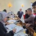 عميد كلية العلوم الإسلامية يشرف ميدانيا على استقبال وتسجيل الطلبة الجدد في الدراسة الصباحية