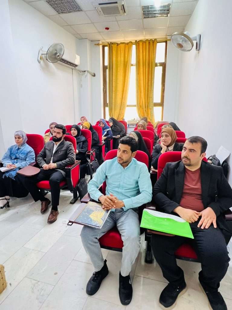 قسم اللغة العربية يستأنف الحلقات النقاشية لطلبة الماجستير بمحاضرة علمية عن السرد في القرآن الكريم