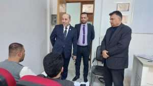 Read more about the article عميد كلية العلوم الإسلامية يتفقد طلبة الدراسات العليا من ذوي الهمم ويقدم لهم الدعم المعنوي