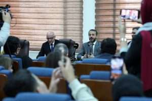 Read more about the article في زيارته كليتي التميز والذكاء الاصطناعي في جامعة بغداد .. وزير التعليم يلتقي طلبة المرحلة الأولى ويسلم الهويات الجامعية الرقمية ويفتتح مختبر التطبيقات الذكية