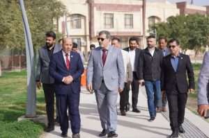 Read more about the article مشددا على الاهتمام بالجوانب الجمالية.. رئيس الجامعة يطلع على واقع البنى التحتية في كلية العلوم الإسلامية