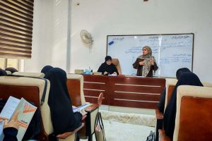 سمنار علمي لطلبة الماجستير عن محددات التفسير الموضوعي ومميزاته في كلية العلوم الإسلامية