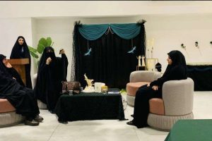 مسؤولة وحدة شؤون المرأة في كلية العلوم الإسلامية تشارك في جلسة حوارية عن دور المرأة القيادي في كربلاء المقدسة